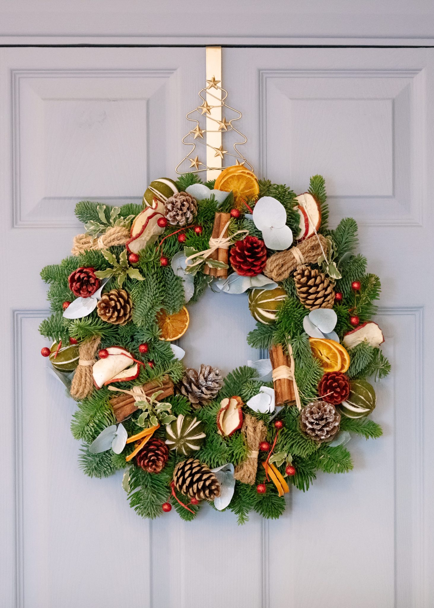 How to Hang a Wreath on Your Front Door 7 No Damage Methods